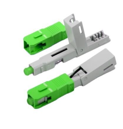 0.9mmケーブルSC APC繊維の速いコネクターIEC FTTHのドロップ・ケーブルのコネクター